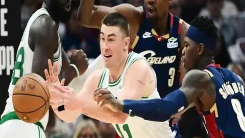 蒋圣龙面部骨折，申花官方确认将戴面罩登场